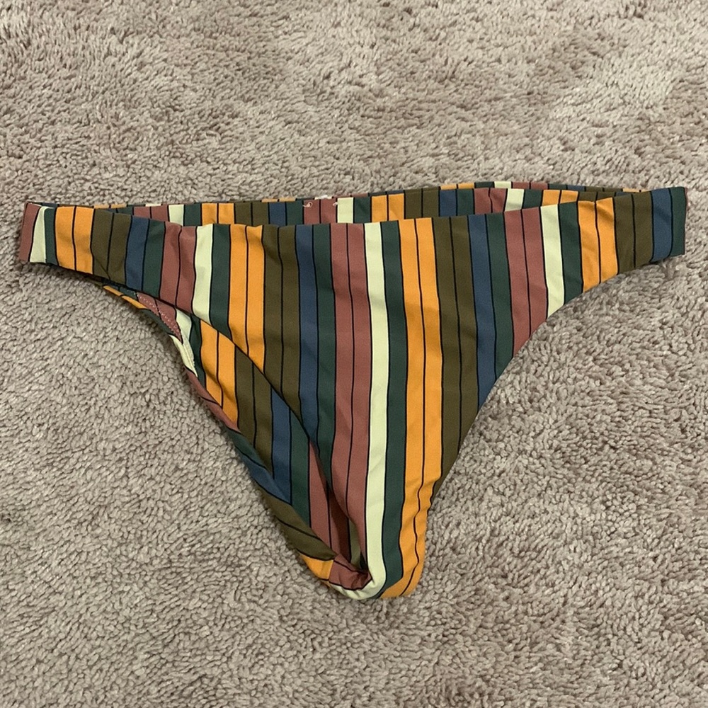 NWOT High waisted O’Neill bikini bottoms